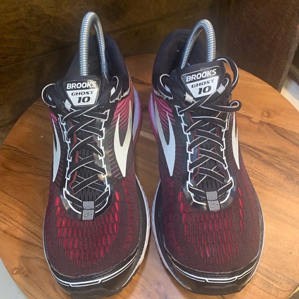 Brooks ghost 10.  Inv 5192